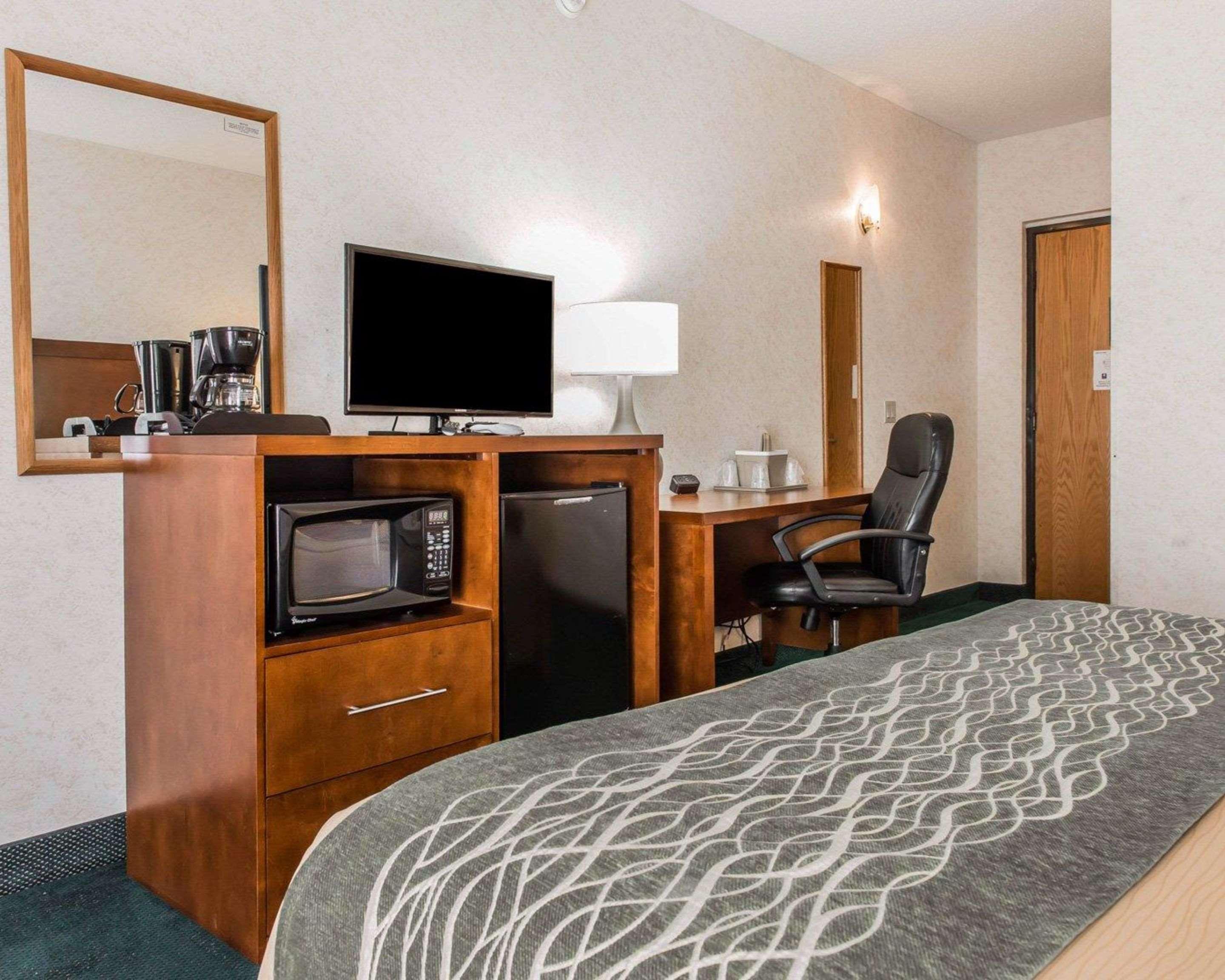 Quality Inn Waynesburg Екстер'єр фото
