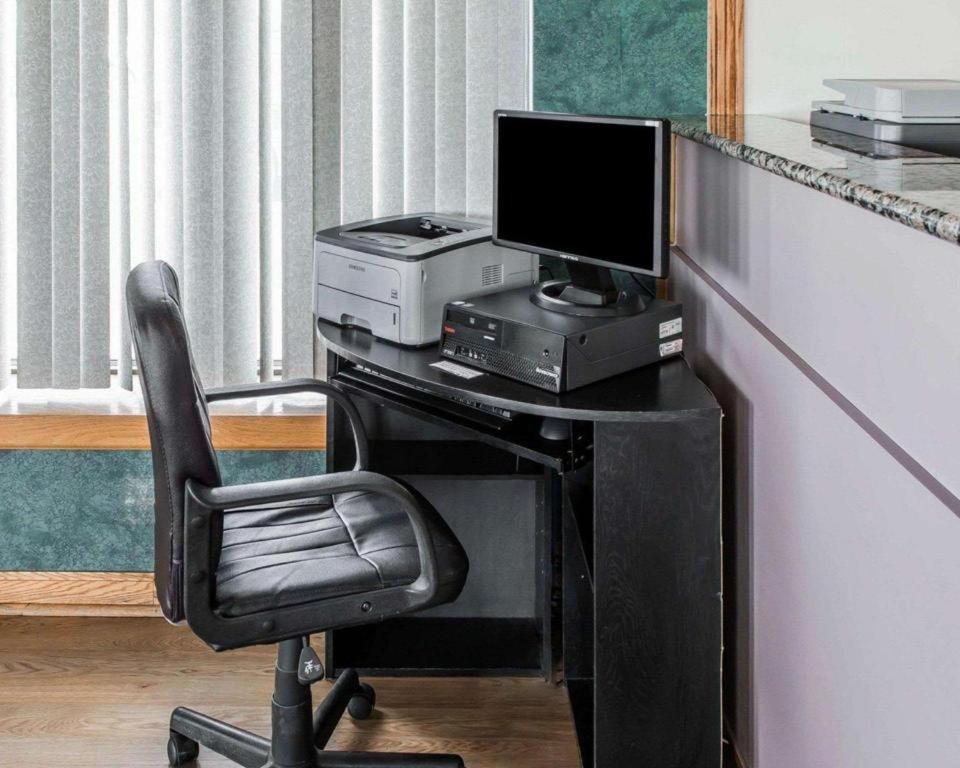Quality Inn Waynesburg Екстер'єр фото