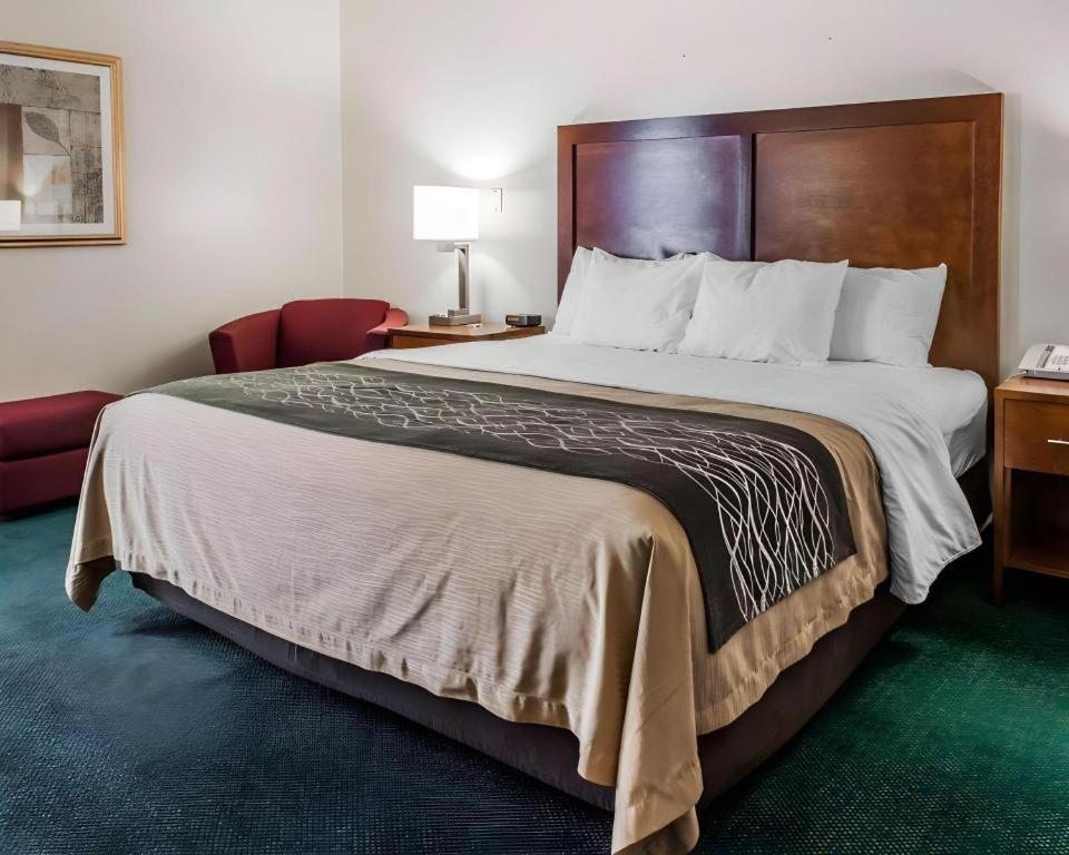 Quality Inn Waynesburg Екстер'єр фото