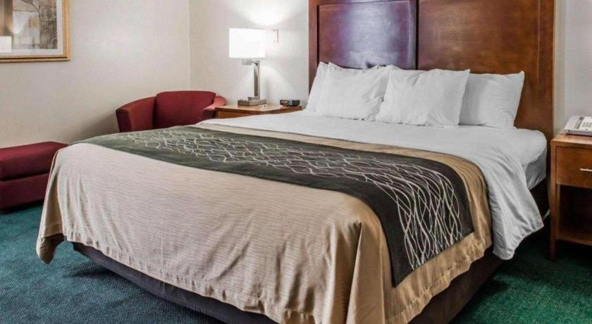 Quality Inn Waynesburg Екстер'єр фото